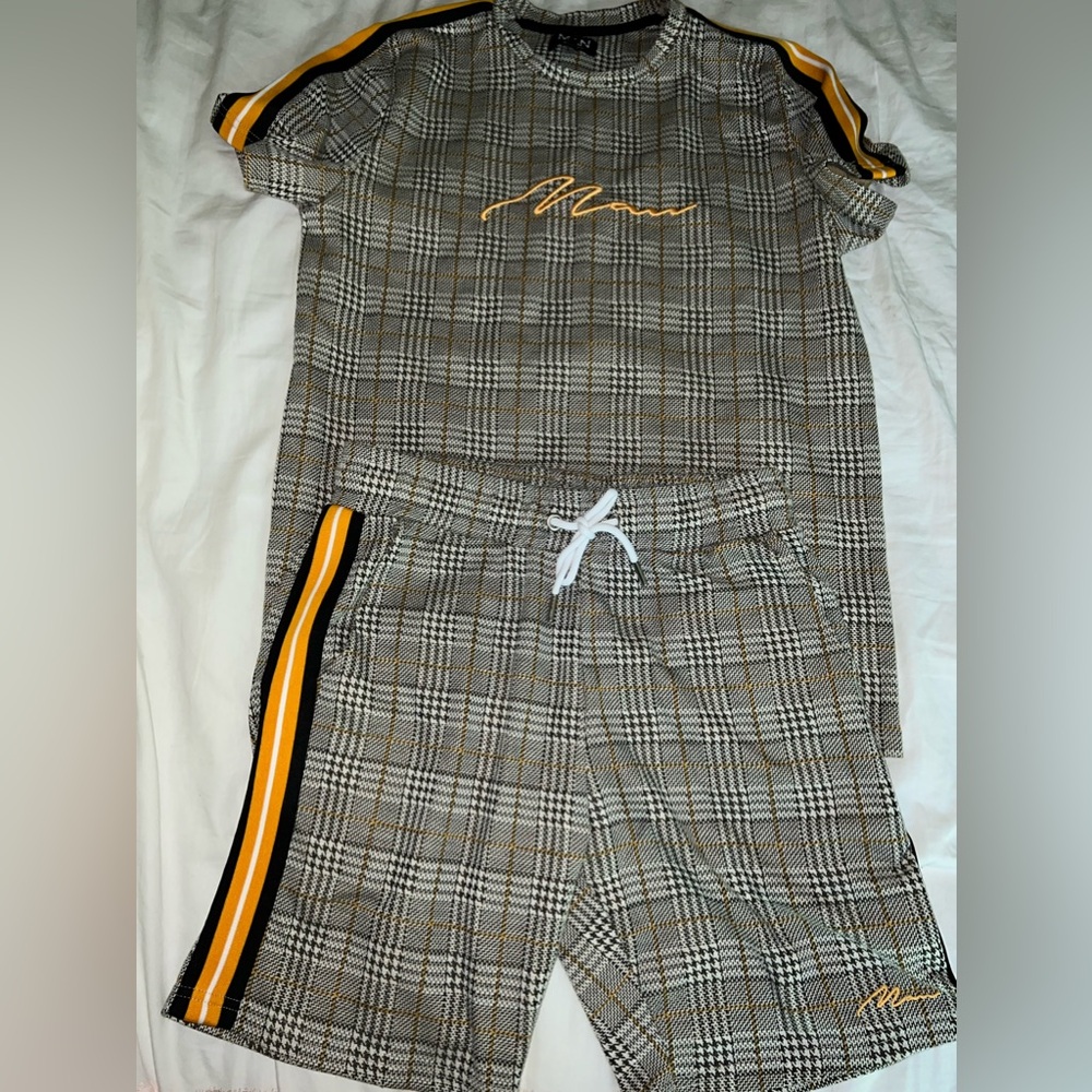 Boohoo Man Short + Shirt Matching Set